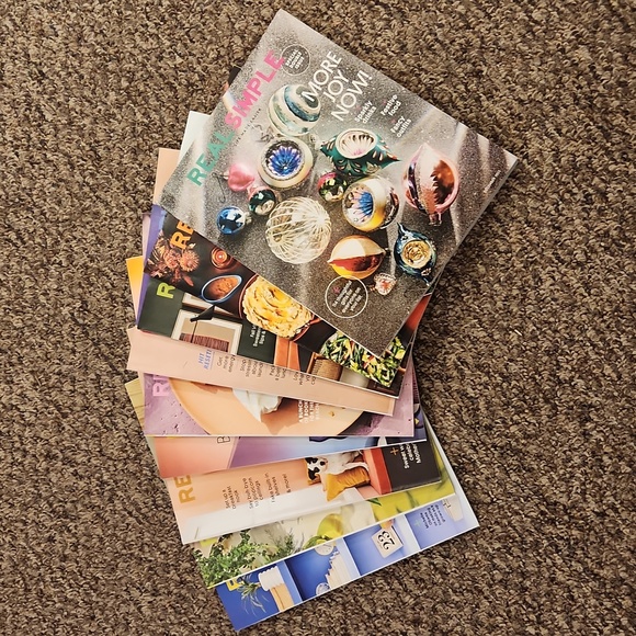 Real Simple 2023 Magazine Collection - Picture 1 of 6